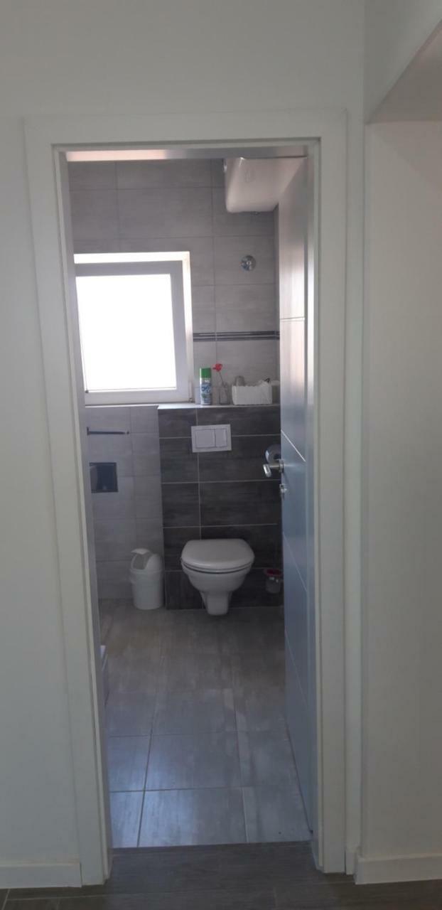 Apartmani Riva Рогозница Экстерьер фото